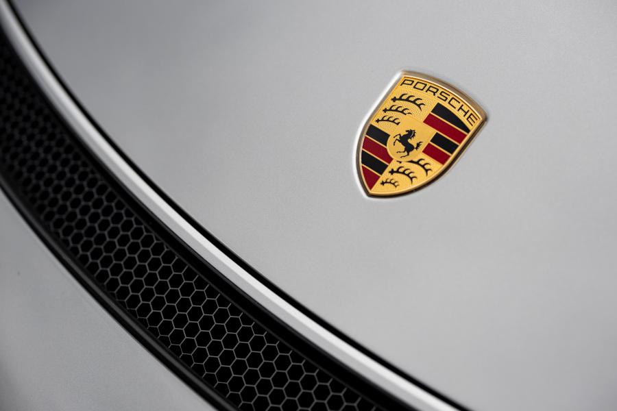 Логотип Porsche 718 Spyder (982) 2019 года  (WW) (фото 293 из 318)